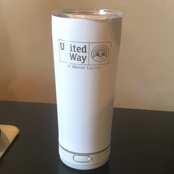 NEW WHITE VIBE WIRELESS 18 OUNCE TUMBLER WITH BLUE TOOTH SPEAKER - Picture 2 of 3